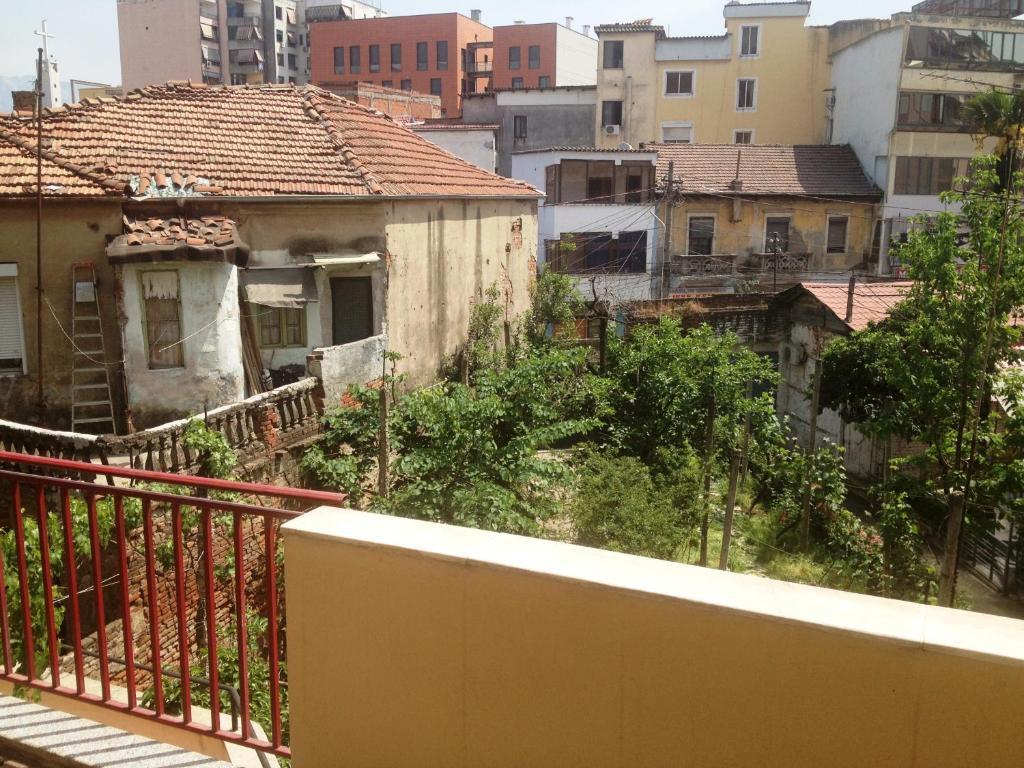 Albaniantrip Rooms And Apartments Tirana Exterior foto